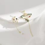 Asymmetric hollow-out Fan and Crane Dangle Earring