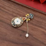 Imitation enamel shell flower pipa brooch-2