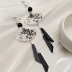 Black Bamboo Pattern Fan-shaped Earrings With Tassels-3