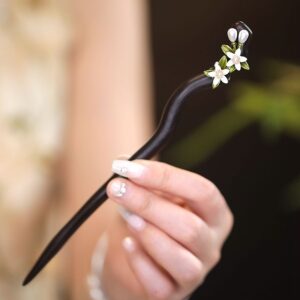 Small Chrysanthemum Sandalwood Hairpin