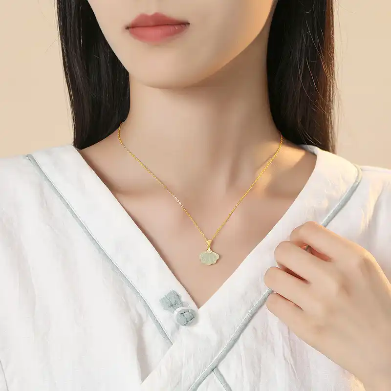925 Silver Hotan Jade Shell Shape Necklace-1