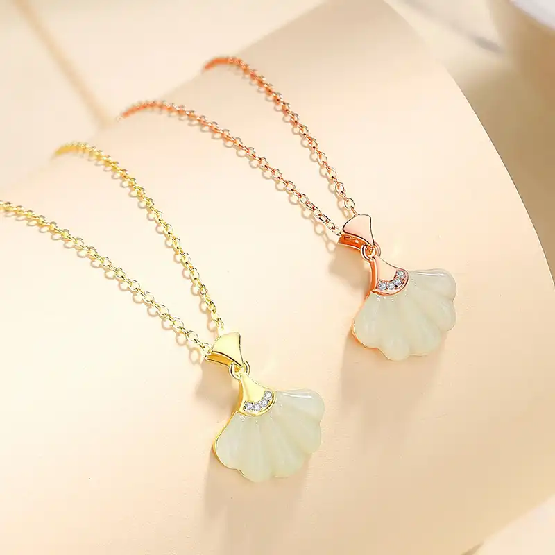 925 Silver Hotan Jade Shell Shape Necklace