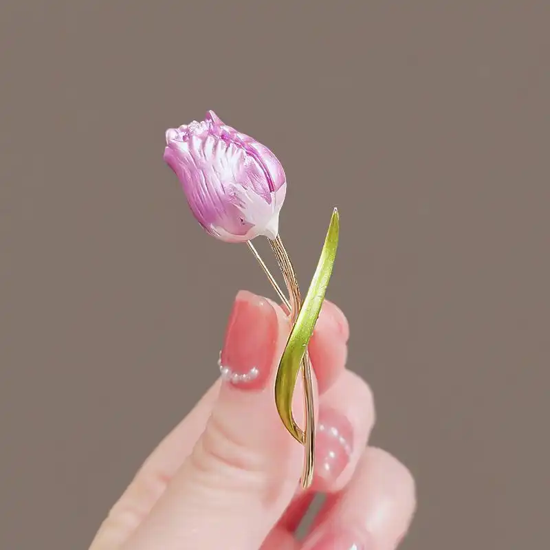 Simple Tulip Brooch