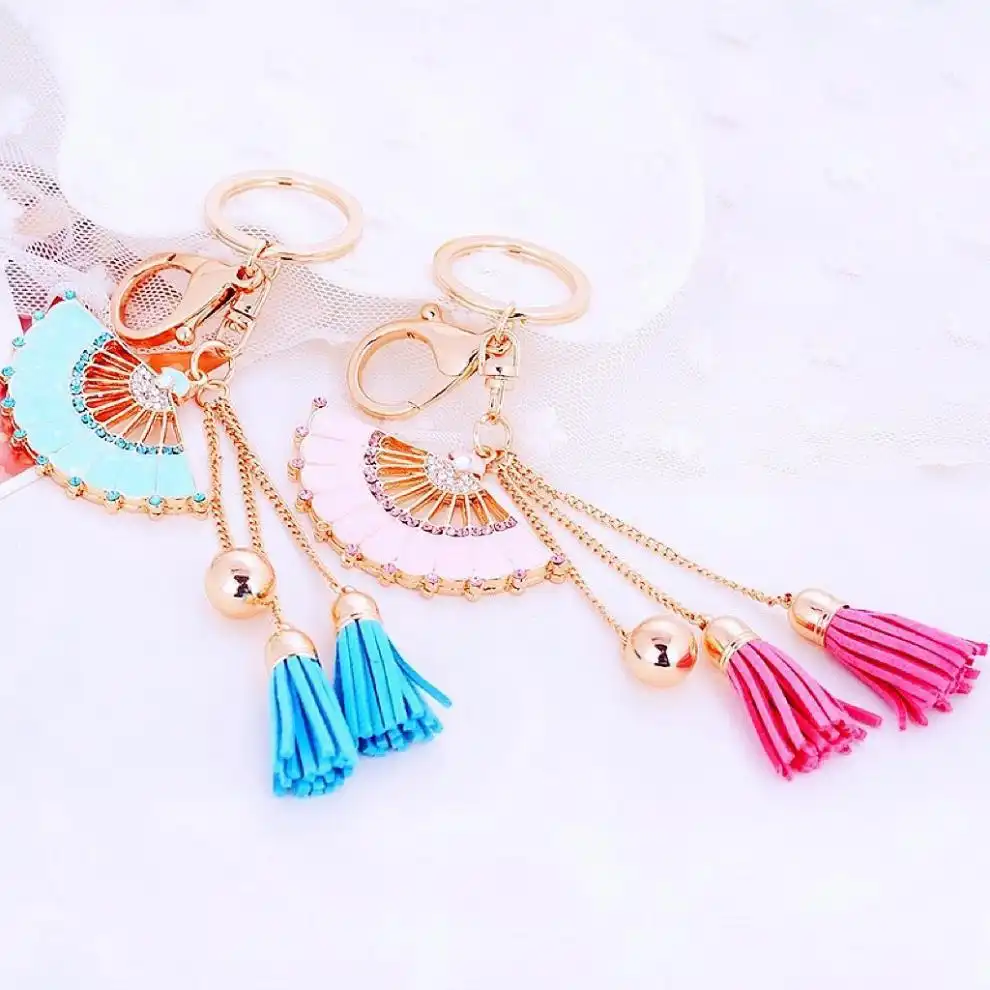 Cute Fan Shape Key Chain With Tassels